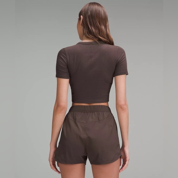 Lululemon Hold Tight Straight-Hem Cropped T-Shirt - Picture 4 of 7